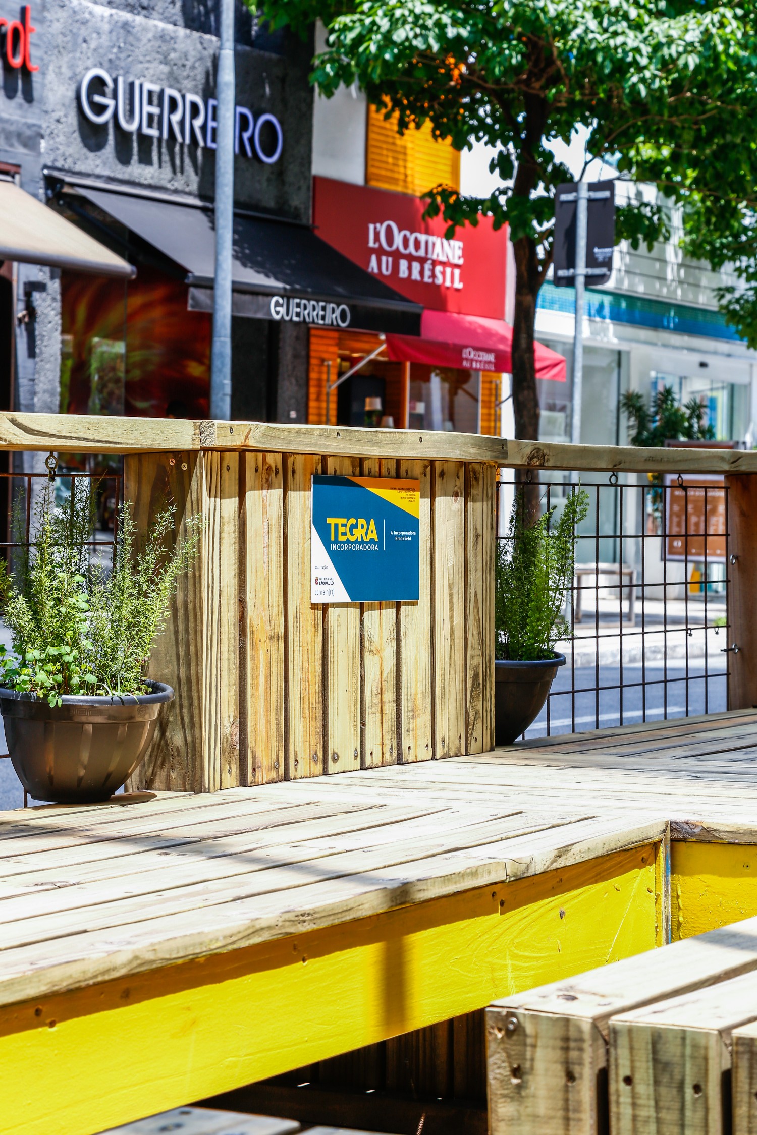  - Parklets and Free Wi-fi in the city - 8