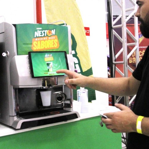 Nestlé - Máquinas Hackeadas de bebidas geladas para a Nestlé  Nestlé - Máquinas Hackeadas de bebidas geladas para a Nestlé