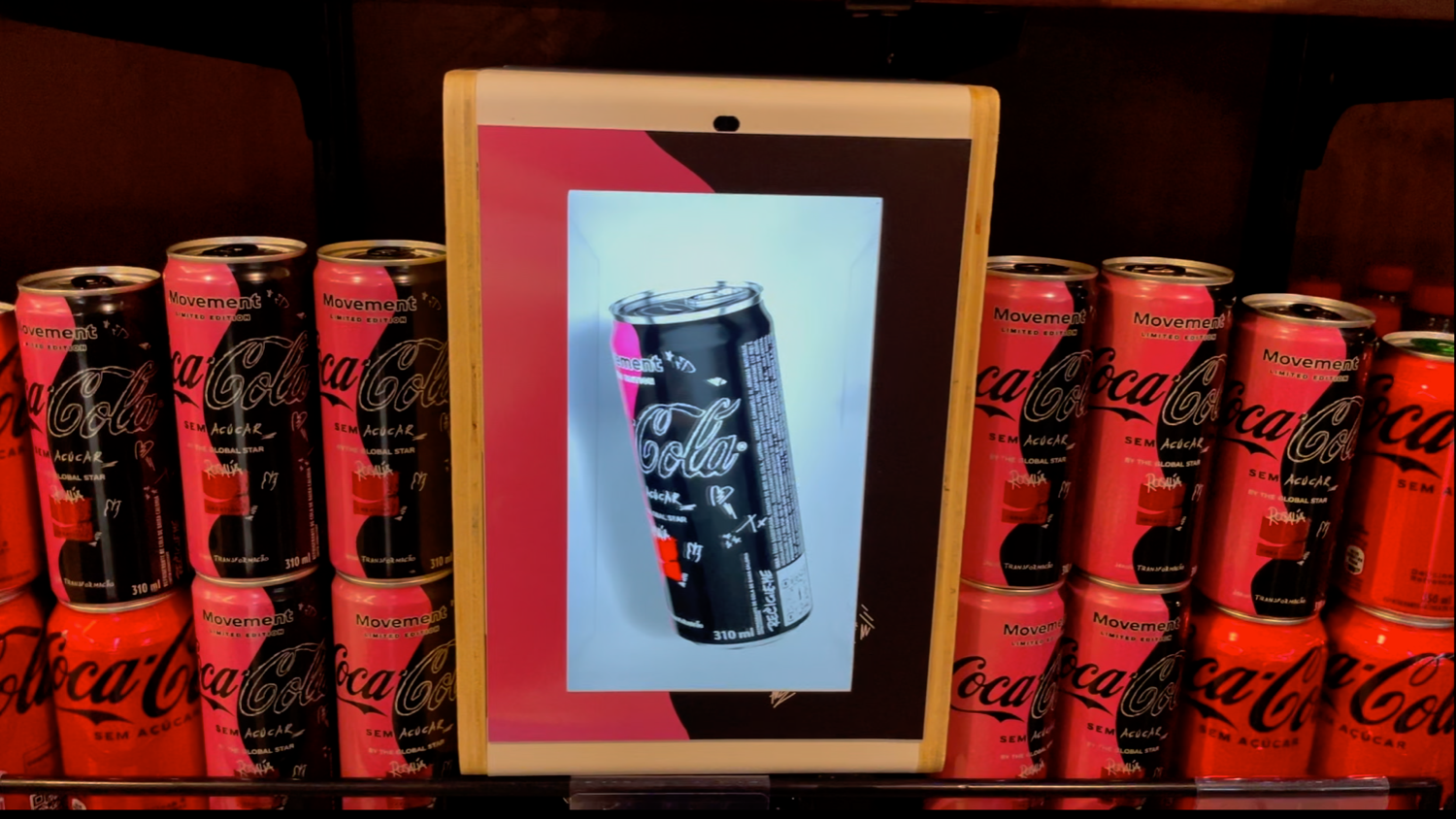 Estratégias inovadores - Holografia de Gôndola Coca-Cola